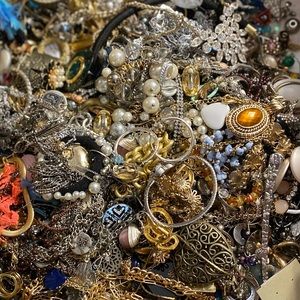 Scrap jewelry lot